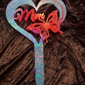 Honor Her Memory: Custom Resin Mom Grave Marker Stakes – A Beautiful Tribute